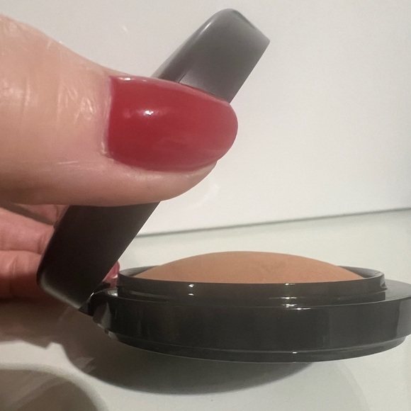 MAC MINERALIZE SKINFINISH NATURAL FACE POWDER - Picture 4 of 6